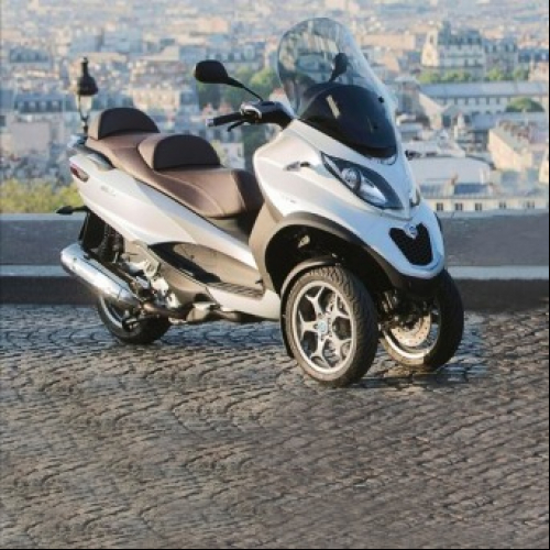 PIAGGIO_MP3 300